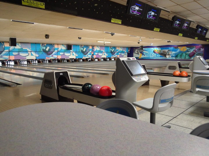 Apple Valley Bowl