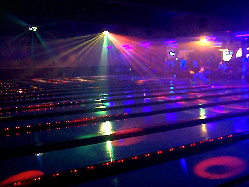 Glow bowling
